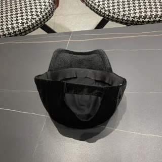 Black Velvet-Textured Structured Baseball Cap