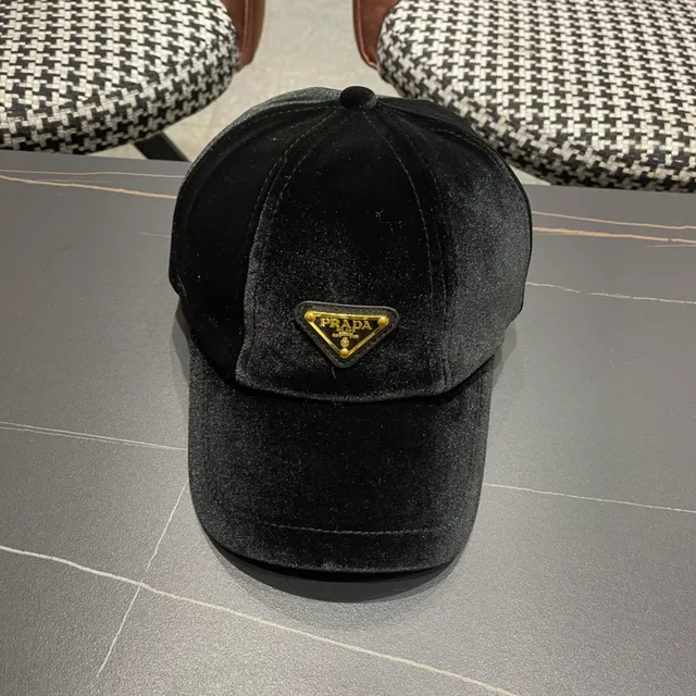 Casquette de baseball noire texturée en velours structurée 2