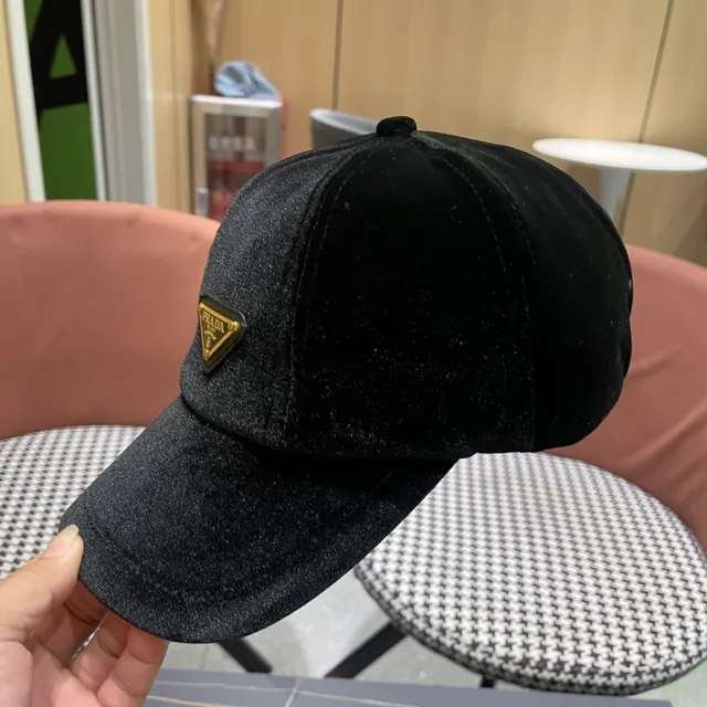 Casquette de baseball noire texturée en velours structurée 10
