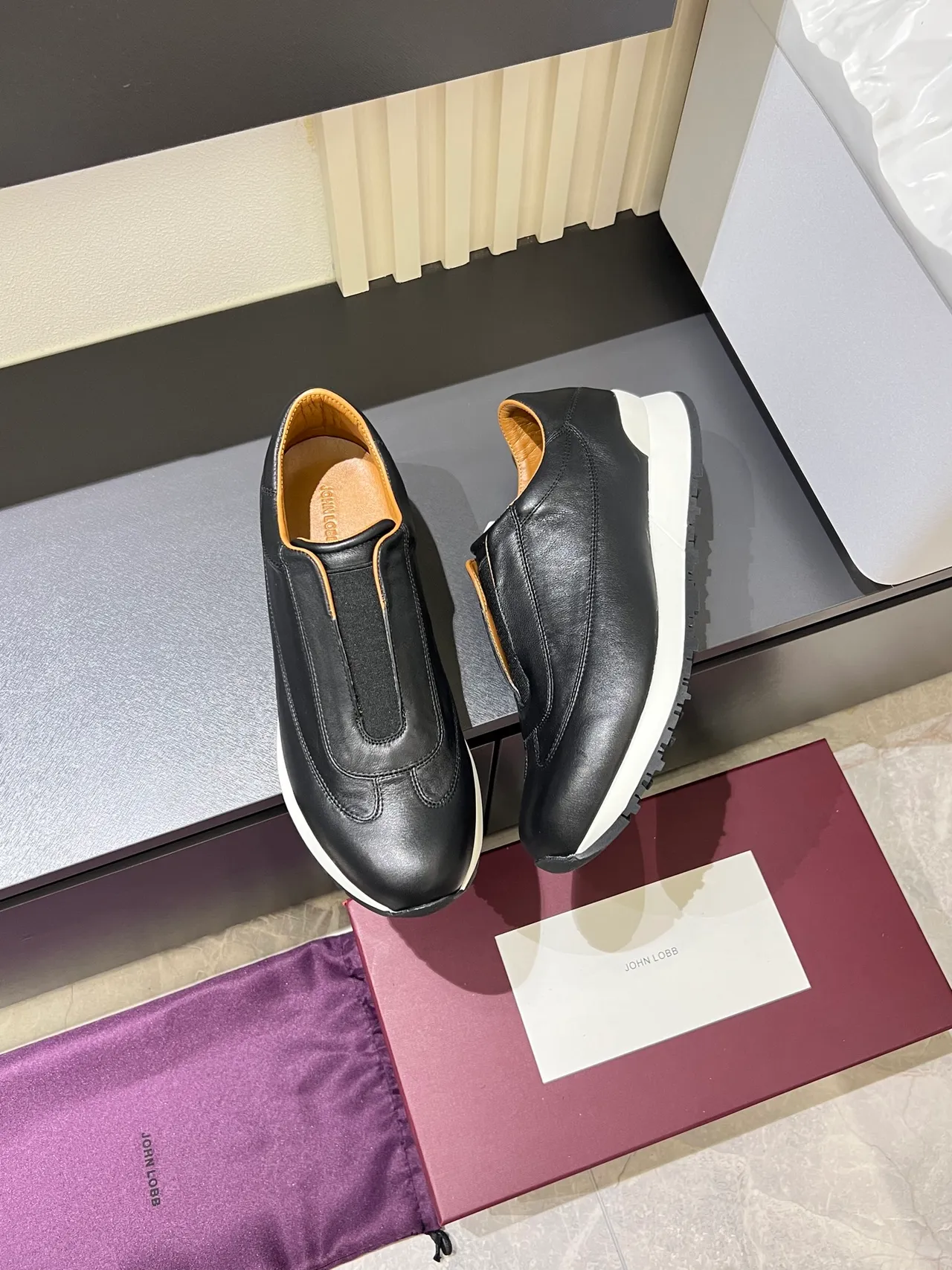 Black White Leather Slip-On Contrast Sole Casual Shoes 4