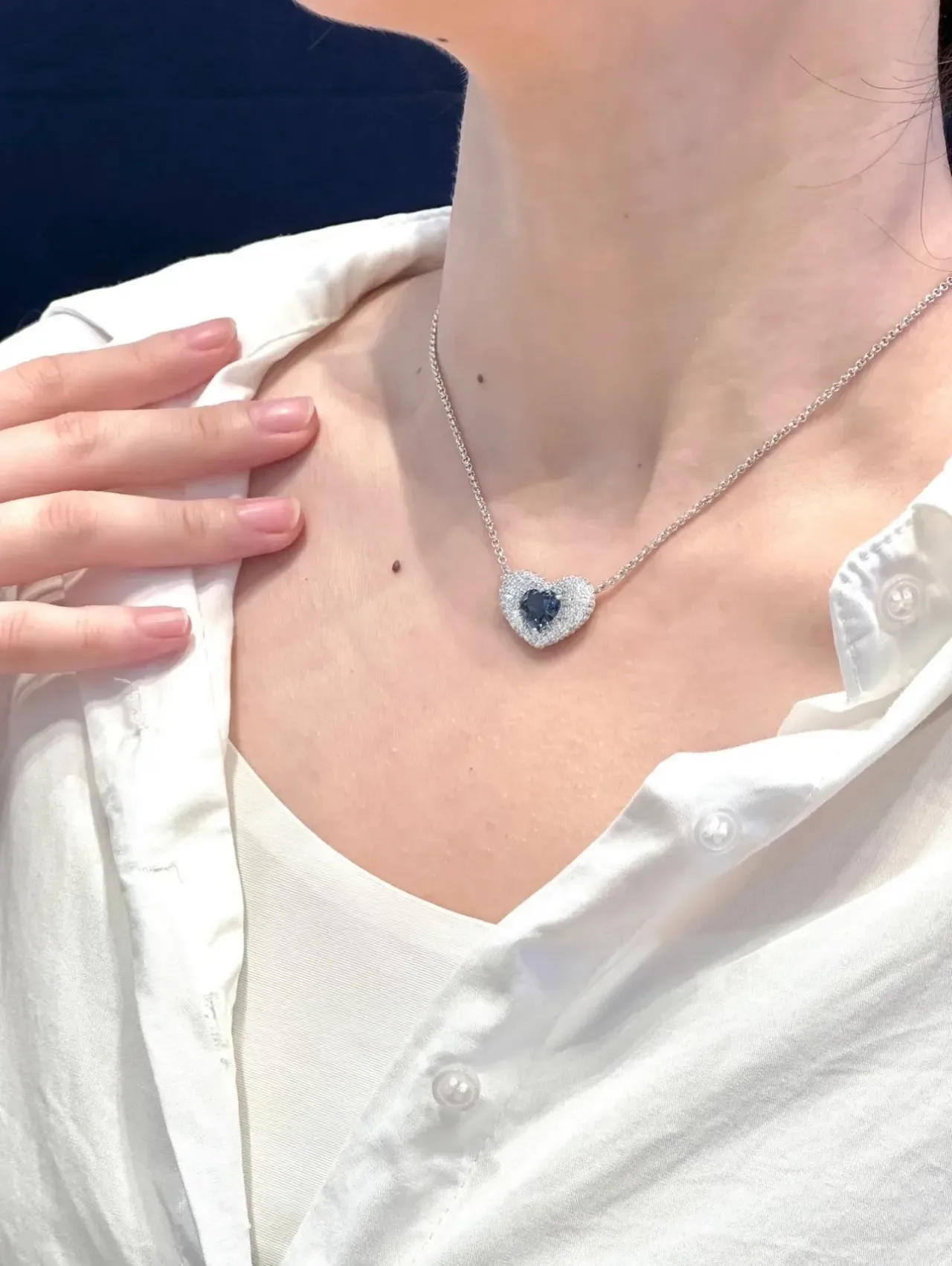 Blue Green Heart-Shaped Pendant Pavé-Set Necklace 5