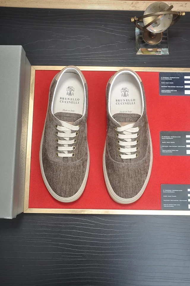 Brown Beige Low-Top Lace-Up Canvas Shoes 2