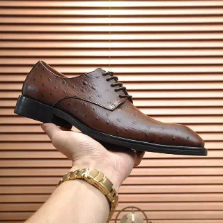 Brown Ostrich-Textured Cap-Toe Oxford Shoes