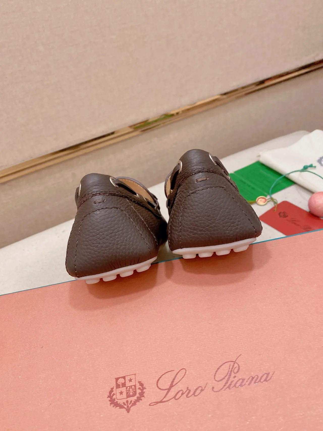 Brown White Pebbled Leather Moc-Toe Stitching Loafer 8