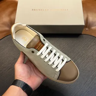 Brunello Cucinelli Sapato Casual com Cadarços de Camurça Verde Sage e Couro Tan