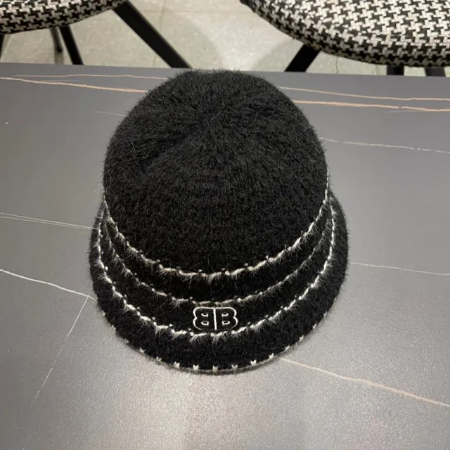 Charcoal Gray and White Knit Bucket Hat 4