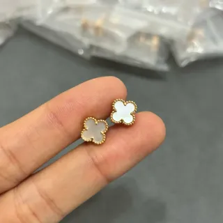 Clover-Shaped Mother-of-Pearl Inlay Beaded Gold-Tone Stud Earrings