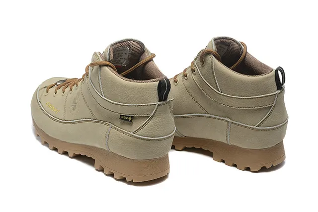 CRISPI بيج وأسود GORE-TEX أحذية المشي 8