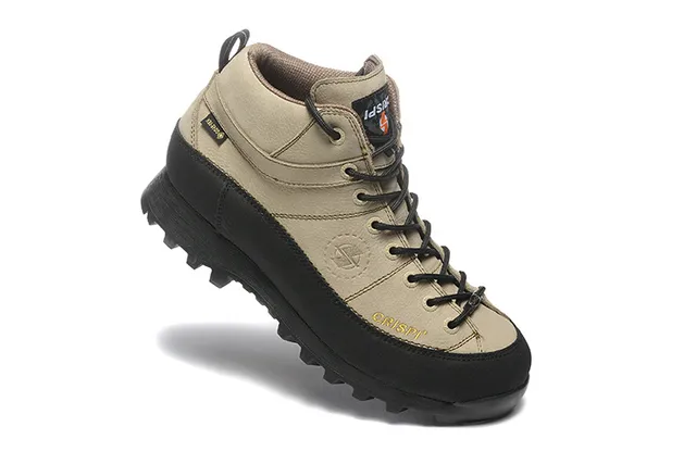 CRISPI بيج وأسود GORE-TEX أحذية المشي 20
