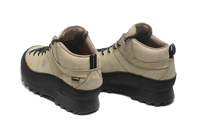 CRISPI بيج وأسود GORE-TEX أحذية المشي 23