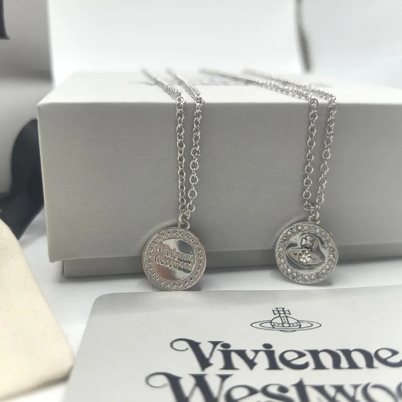 Crystal-Encrusted Circular Medallion Pendant Necklace 3