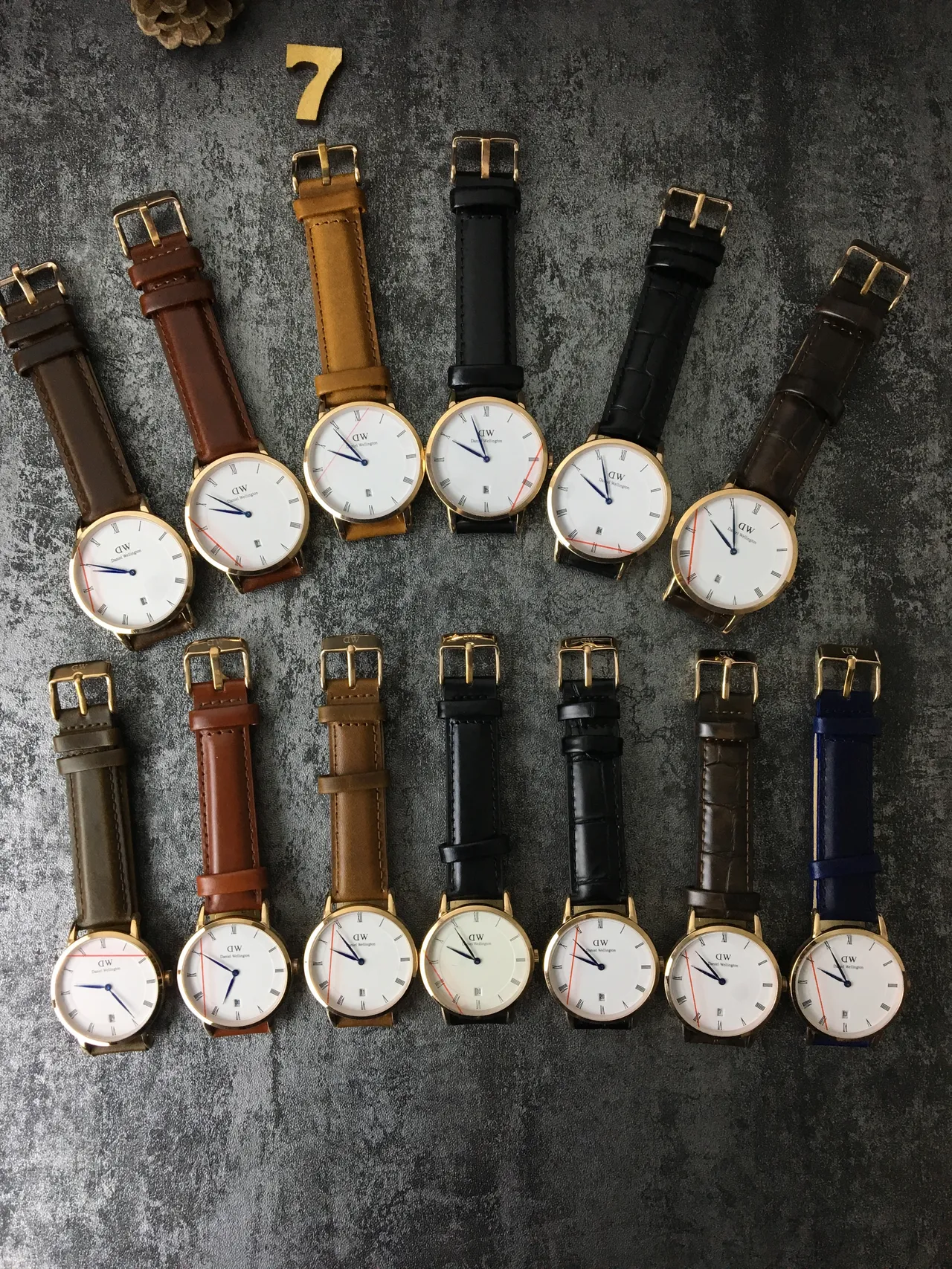Daniel Wellington भूरी सोने की न्यूनतम पतली केस क्वार्ट्ज घड़ी 6