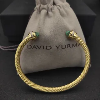 David Yurman Cable Classics Pulsera con gemas en los extremos dorados verdes torcidos