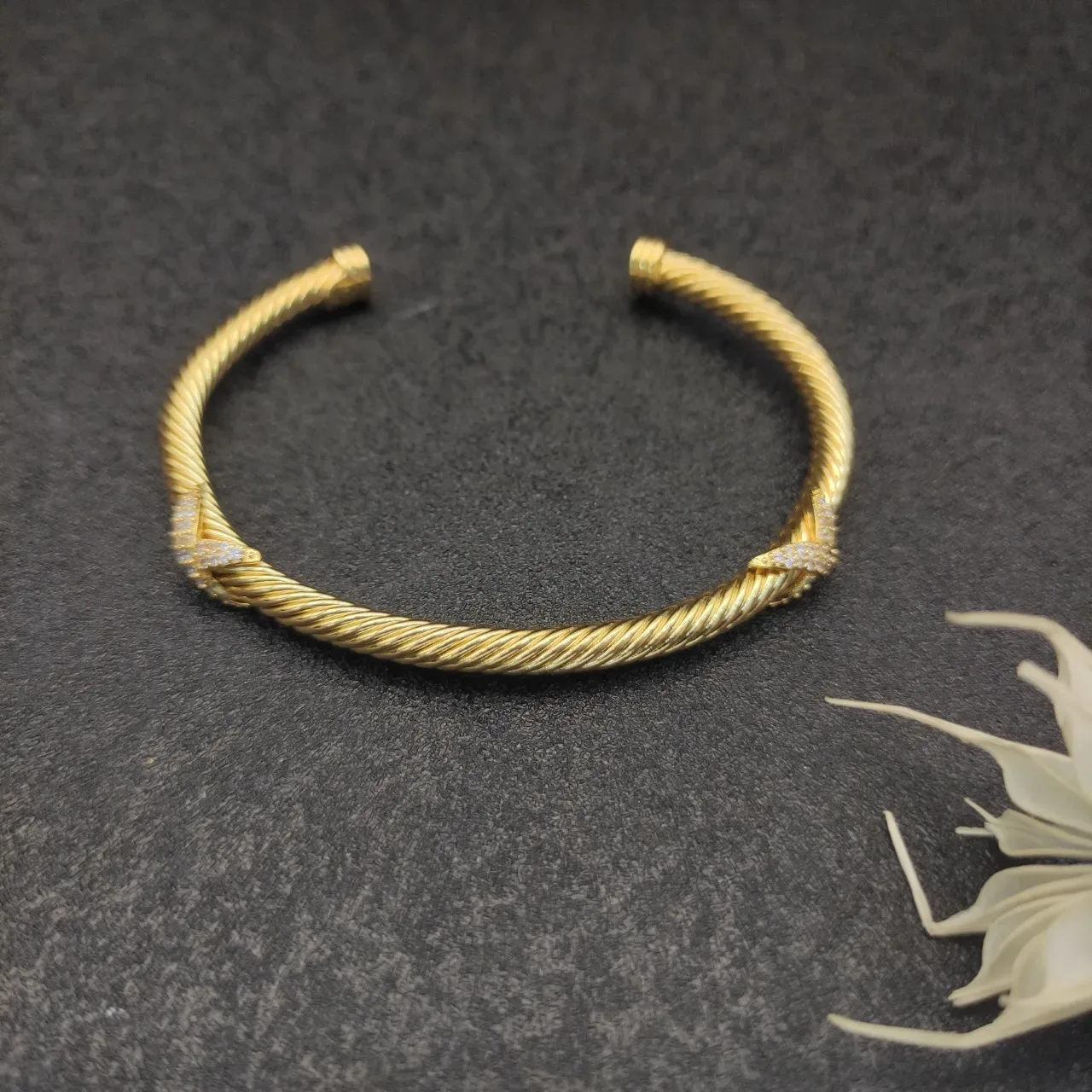 David Yurman Cable Classics Twisted Gold Pavé-Diamond Bracelet 5