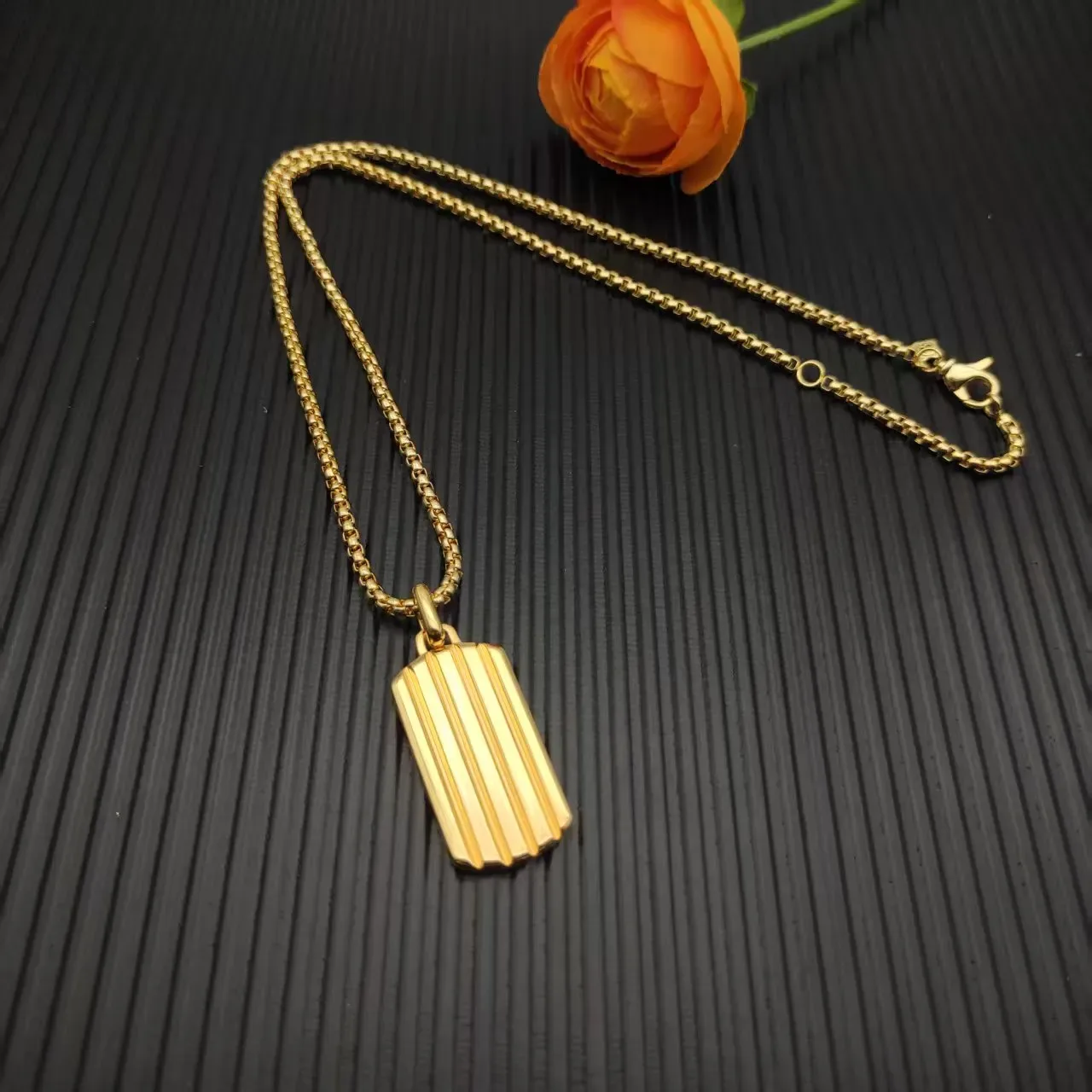 David Yurman Fluted Dog-Tag Pendant Necklace 9