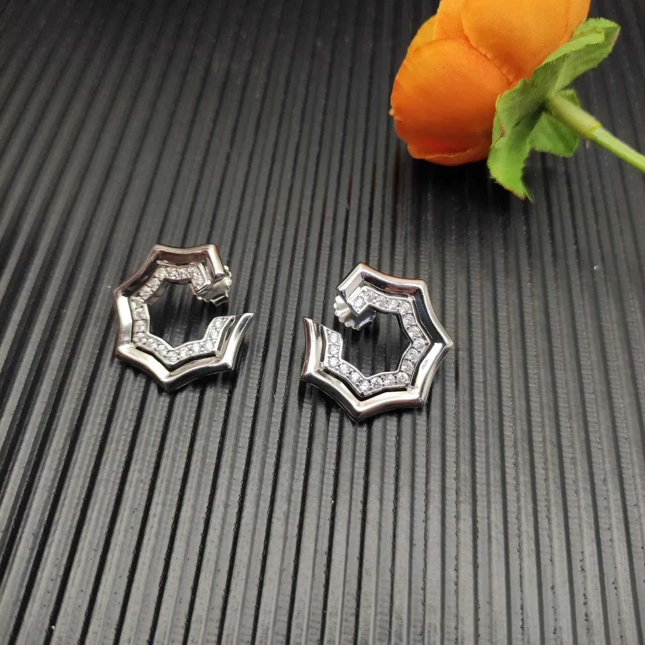 David Yurman Geometric Pavé Hexagon Hoop Earrings 8