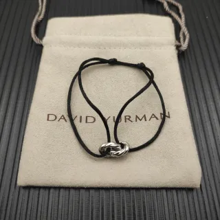 David Yurman Encanto Nudo Pulsera de Cuerda Negra