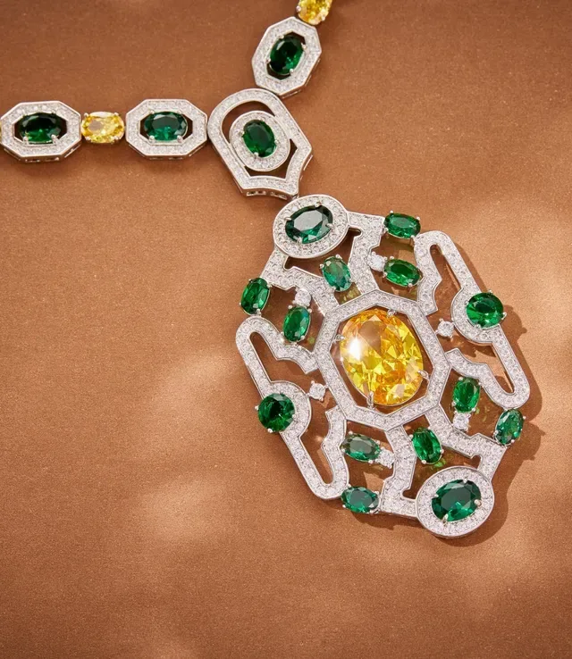 Emerald and Yellow Sapphire Gem-Set Pendant Necklace 3