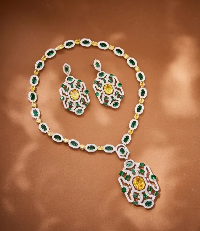 Emerald and Yellow Sapphire Gem-Set Pendant Necklace 7