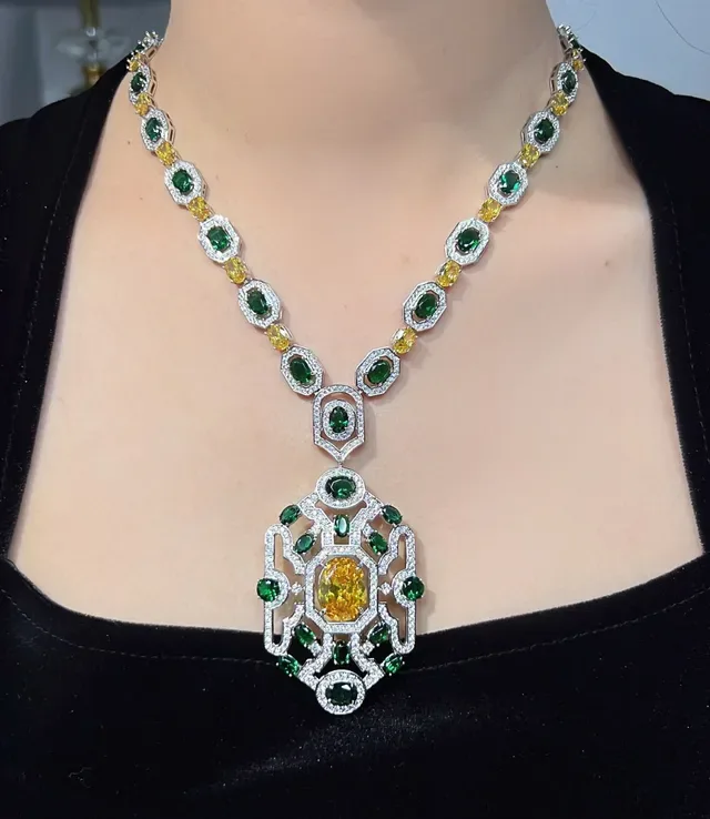 Emerald and Yellow Sapphire Gem-Set Pendant Necklace 8