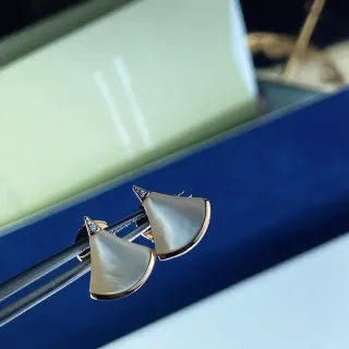 Fan-Shaped Mother-of-Pearl and Rose Gold Stud Earrings