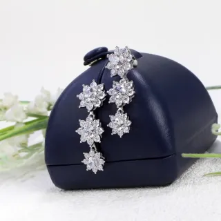 Floral Cluster Dangling Crystal Earrings