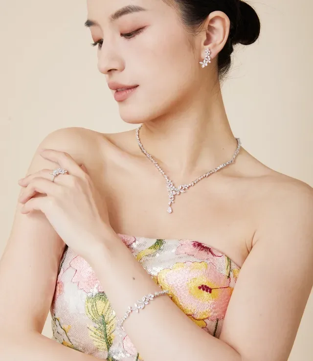 Floral Marquise-Cut Crystal Cluster Earrings 5