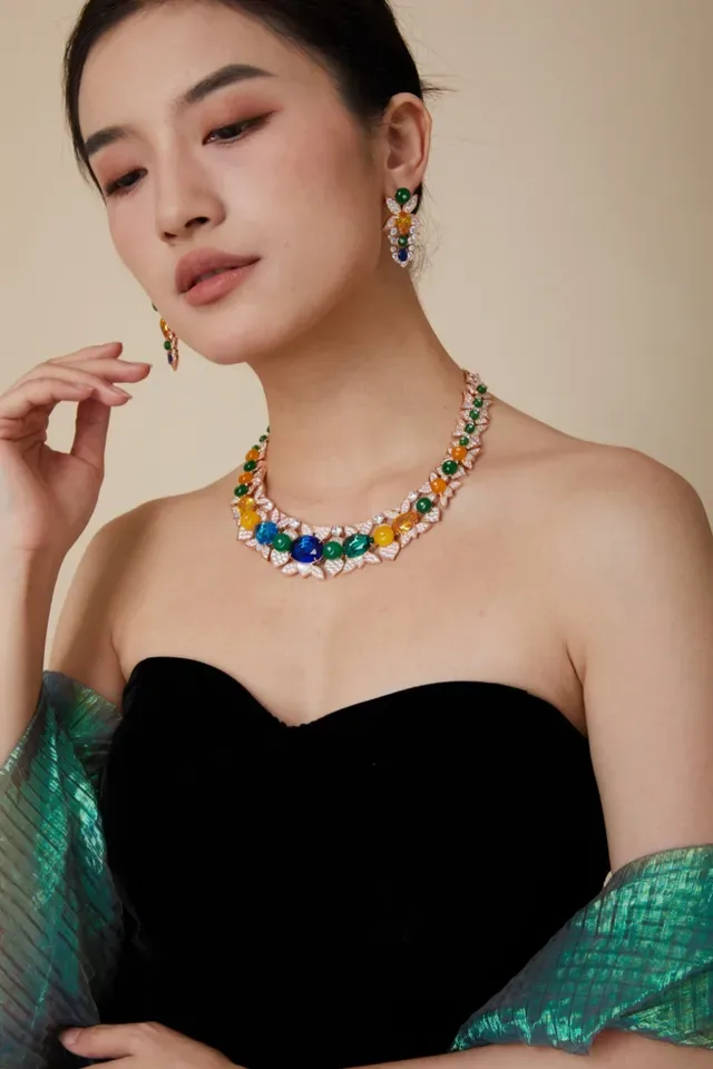 Floral Motif Multigem Pavé Diamond Necklace 6
