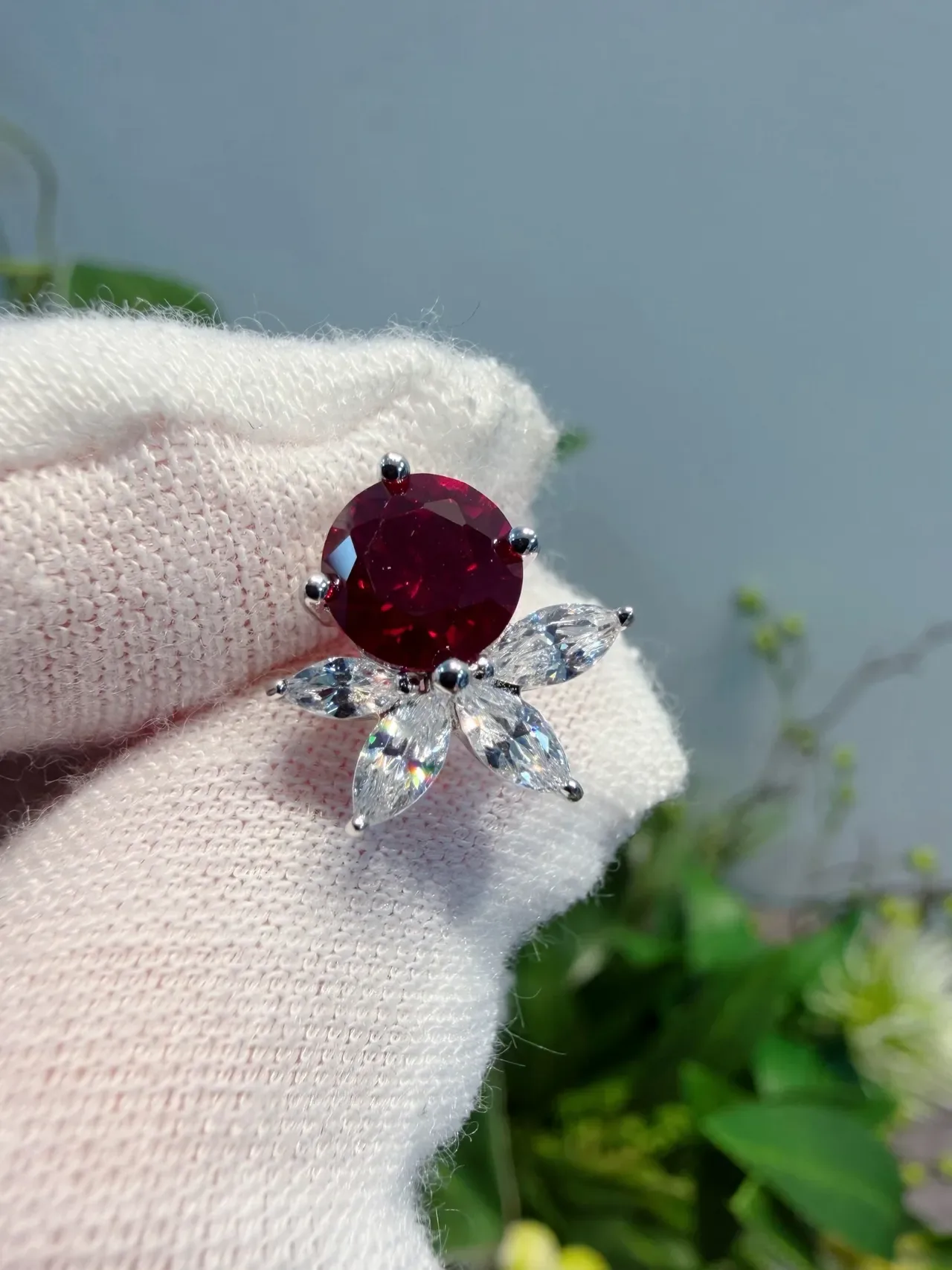 Floral Motif Round Red and Marquise Clear Stone Stud Earrings 7