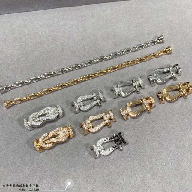 Gold and Silver Shackle-Link Chain Bracelets 2