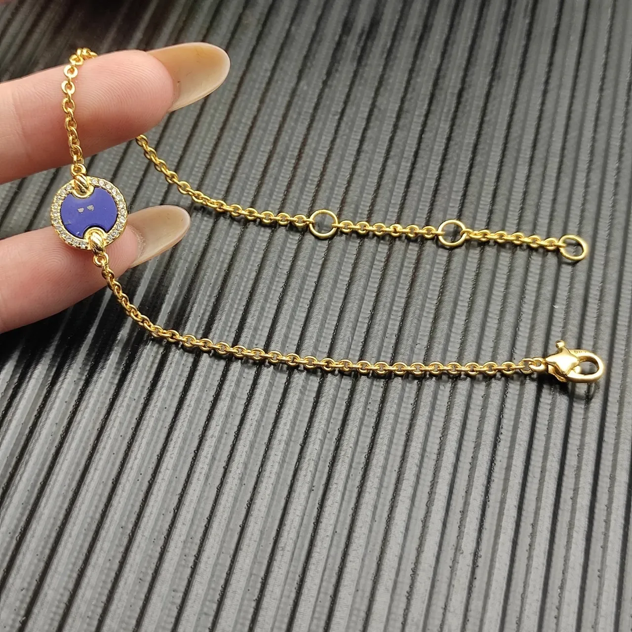Gold Blue Chain Circular Lapis Lazuli Cabochon Bracelet 4