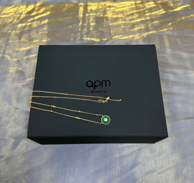 Gold Green Chain Circular Enamel Pendant Necklace 3