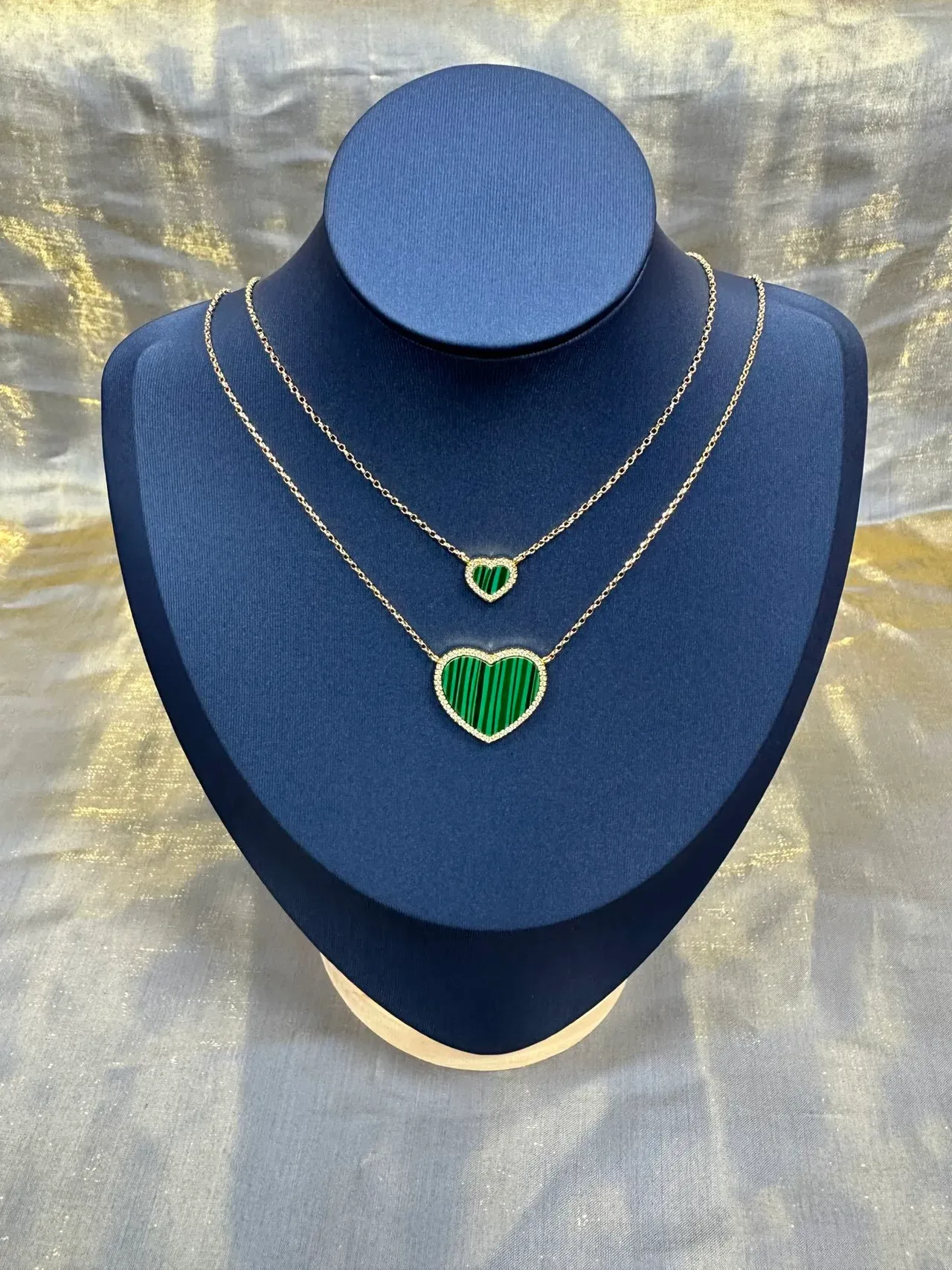 Gold Green Heart-Shaped Pendant Pavé-Set Border Necklace 8