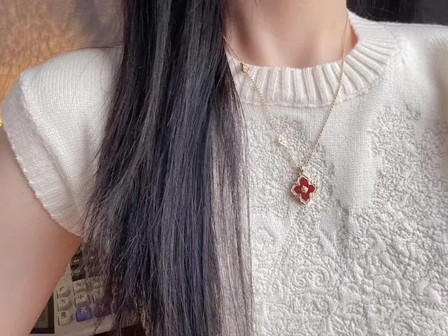 Gold Multicolor Flower-Shaped Enamel Pendant Chain Necklace 3
