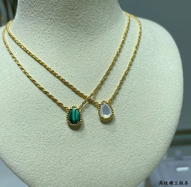 Gold Rope Chain Teardrop Malachite Pendant Necklace 3
