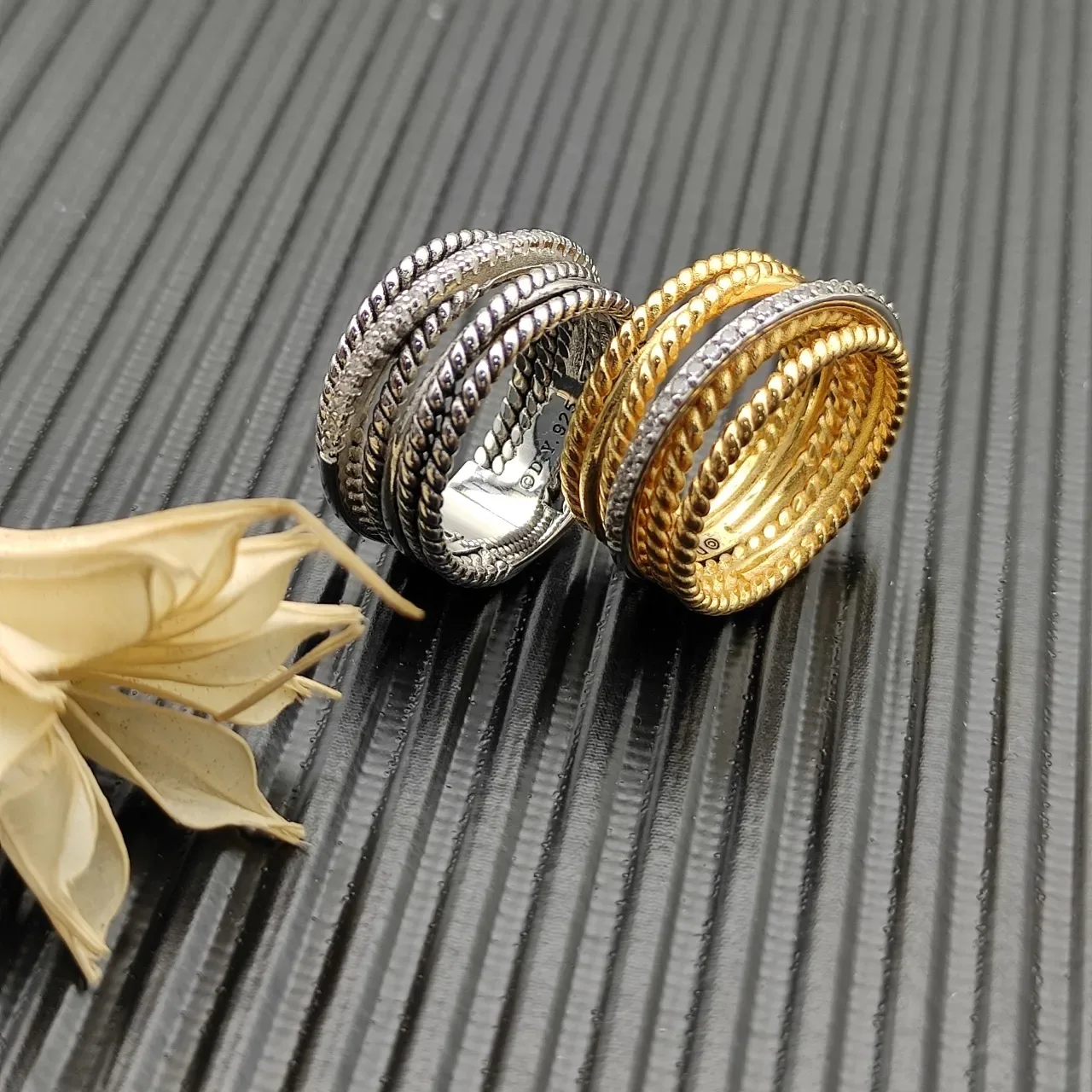Gold Silver Twisted Rope Texture Diamond-Paved Band Ring 2
