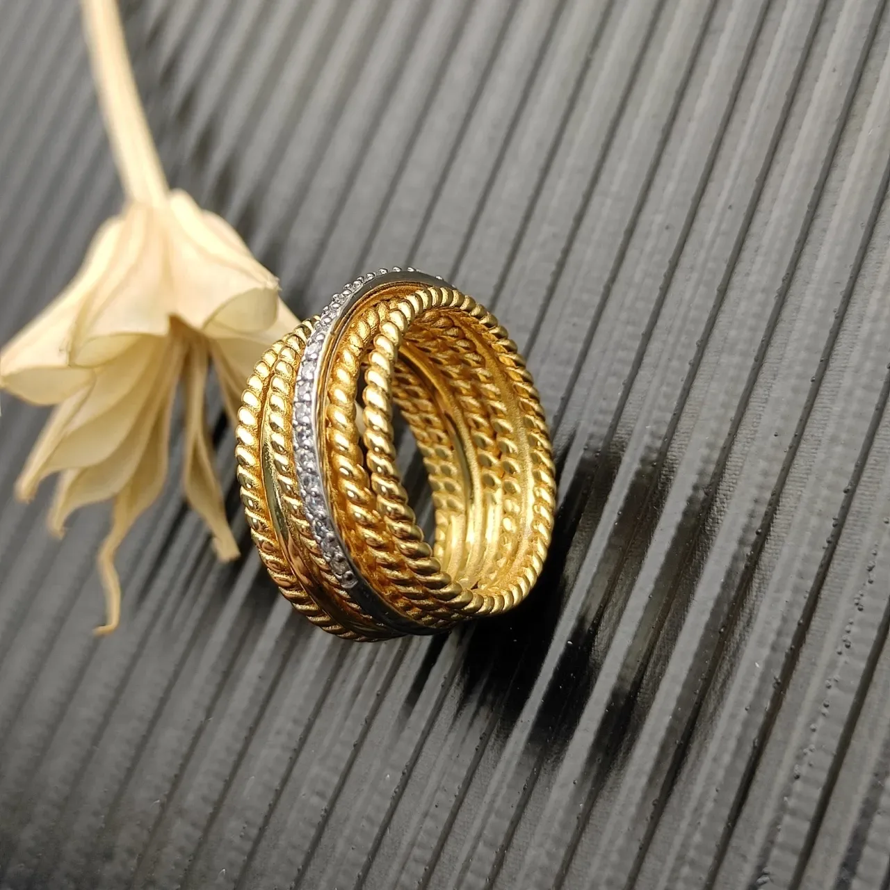 Gold Silver Twisted Rope Texture Diamond-Paved Band Ring 5