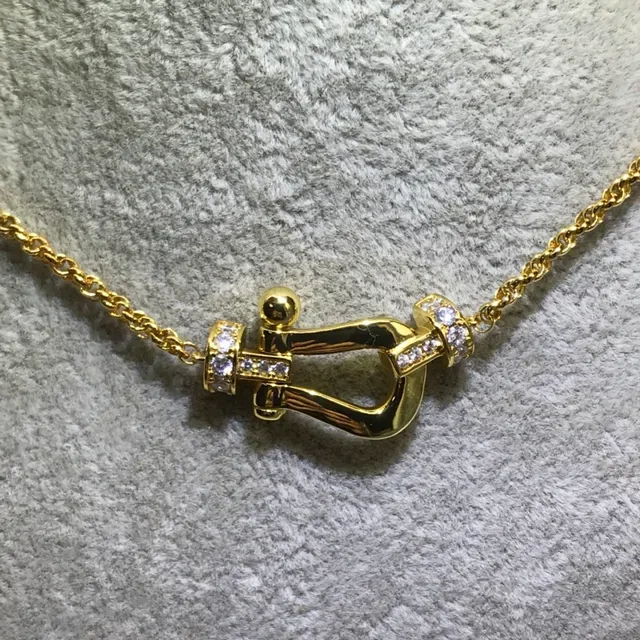 Gold Silver U-Shaped Clasp Pendant Pavé-Set Clear Stones Necklace 3