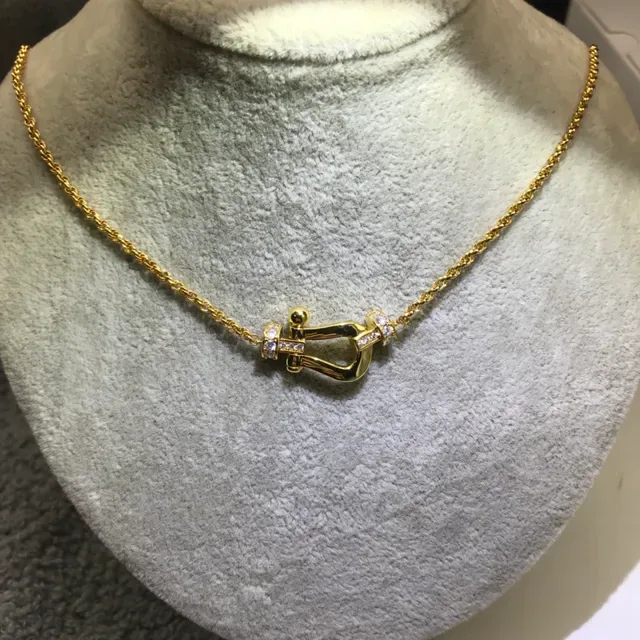 Gold Silver U-Shaped Clasp Pendant Pavé-Set Clear Stones Necklace 4