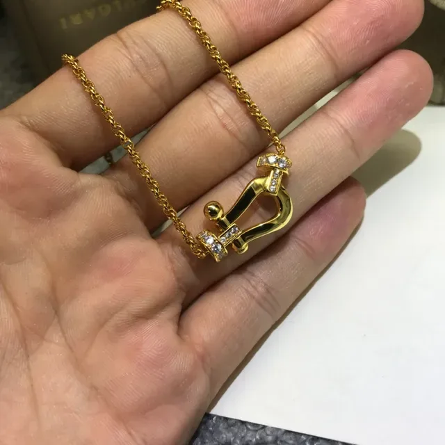 Gold Silver U-Shaped Clasp Pendant Pavé-Set Clear Stones Necklace 5