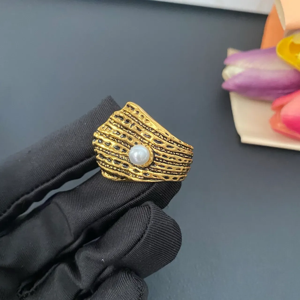 Gold Textured Shell-Inspired Band Single Pearl Accent Ring 7