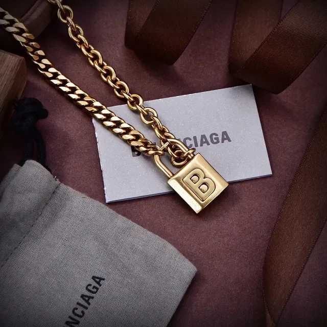 Gold-Tone Curb Chain Padlock Pendant Necklace 2