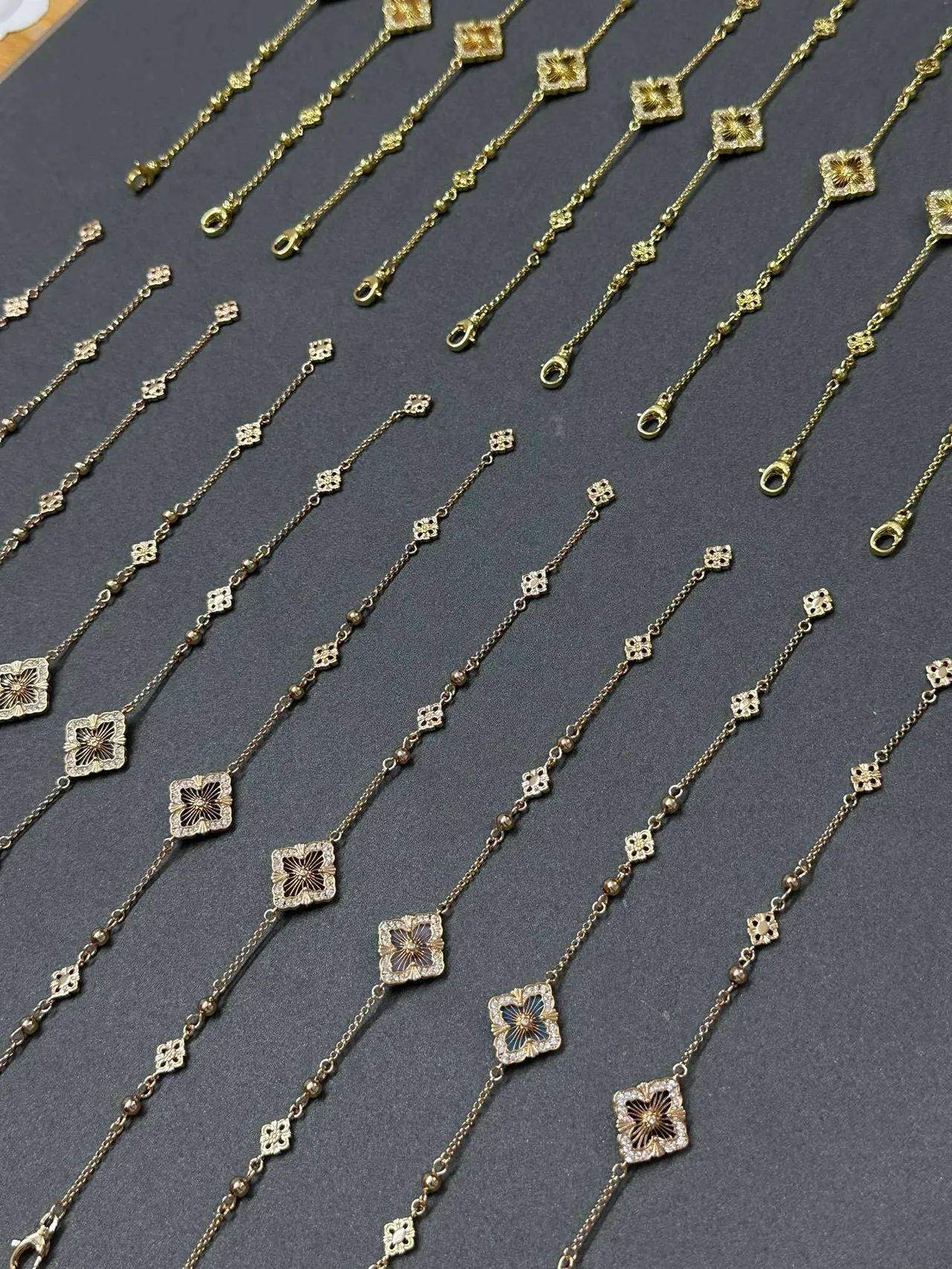 Gold-Tone Enamel Quatrefoil Motif Chain Bracelets 5