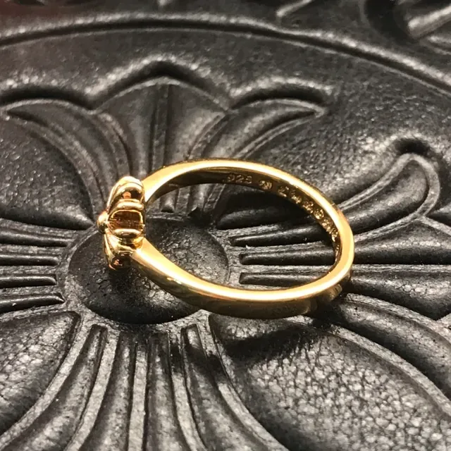 Gold-Tone Floral Motif Engraved Band Ring 3