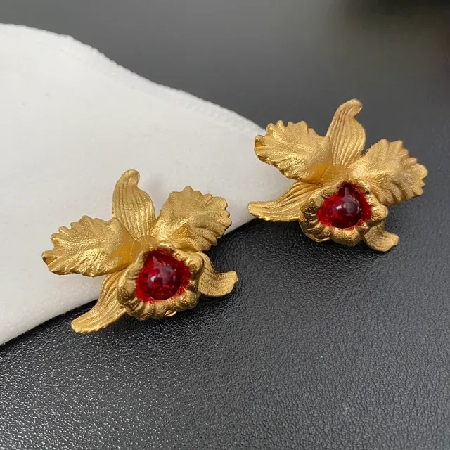 Gold-Tone Floral Red Cabochon Earrings 9
