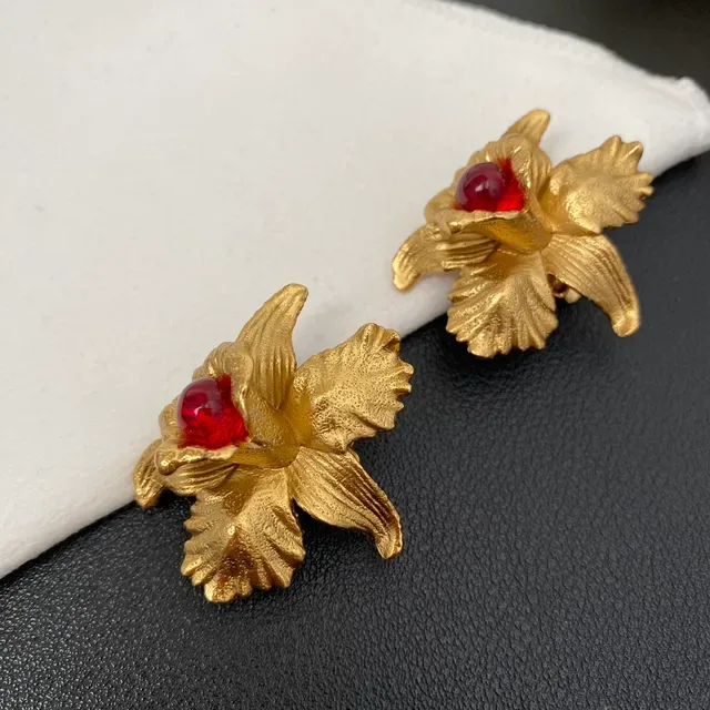 Gold-Tone Floral Red Cabochon Earrings 10