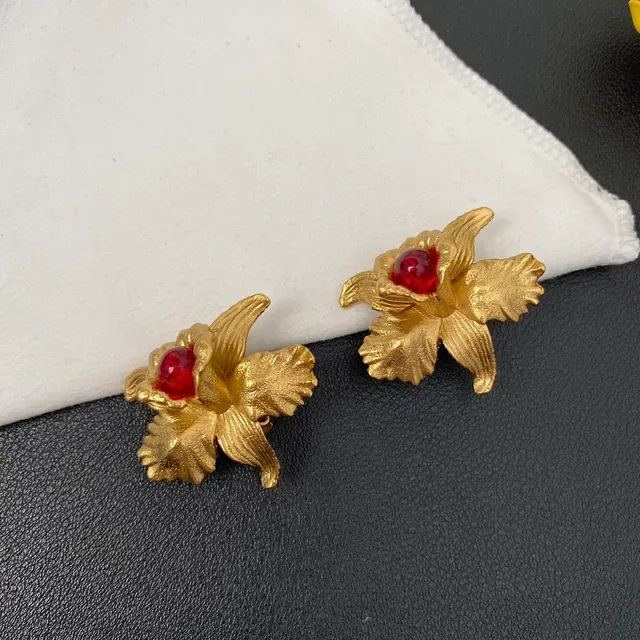 Gold-Tone Floral Red Cabochon Earrings 11