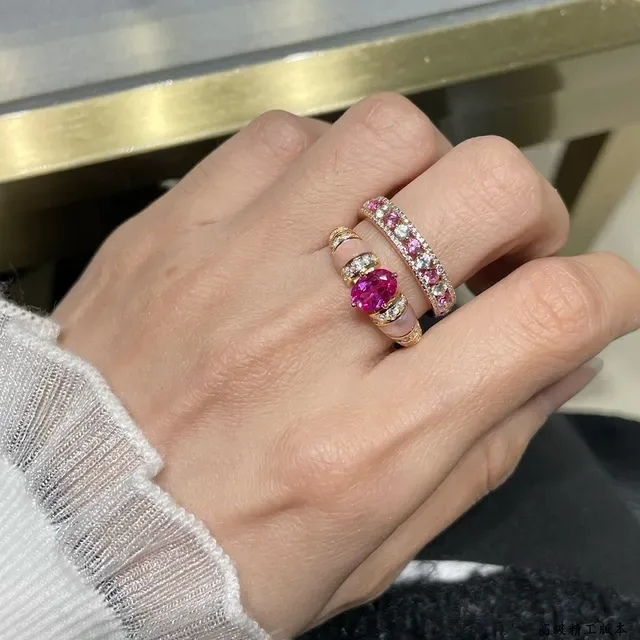 Bagues en or avec gemmes roses et coral incrusté, ornées 9