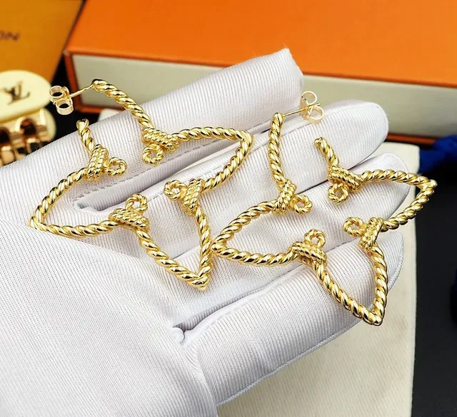 Gold Twisted Rope Knot Detail Earrings 8