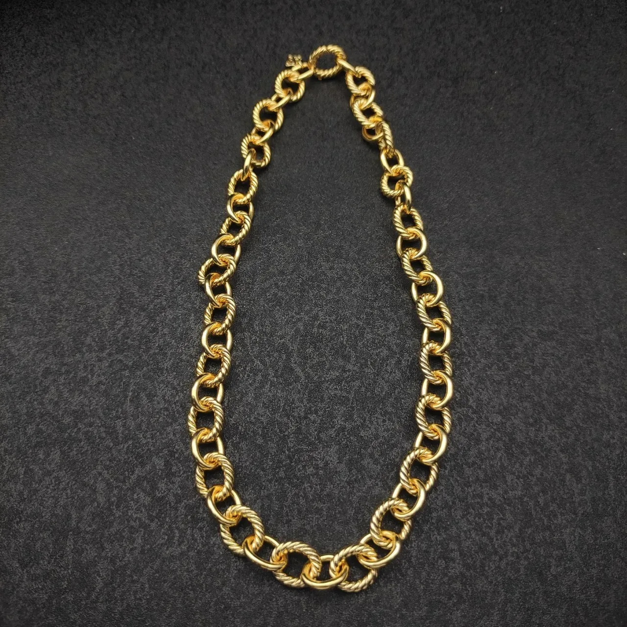 Gold Twisted Rope-Link Chain Necklace 9